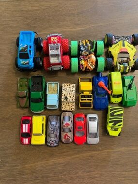 NINETEEN Assorted Kids Toy Cars - Multicolor Die-Cast & Plastic Vehicle Set